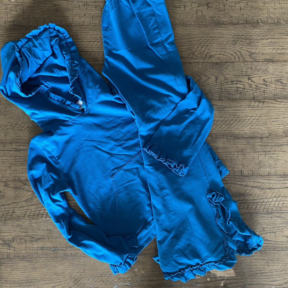 Size 10 Boutique Sweatsuit